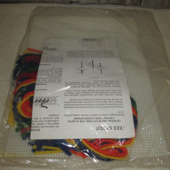 NIP Rainbow Hard Plastic Canvas LGBTQ Craft Kit Eyeglasses - Picture 6 of 7